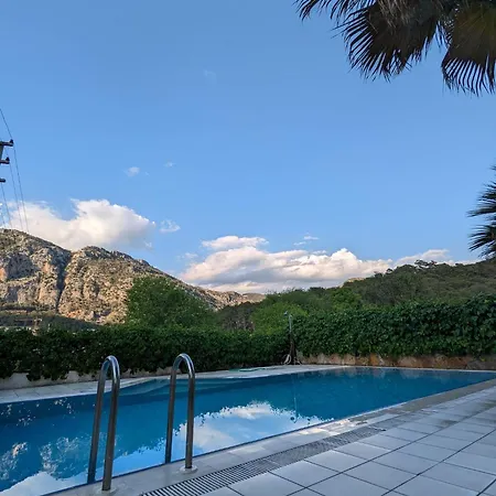 Peaceful Escape With Private Pool * גוג'ק