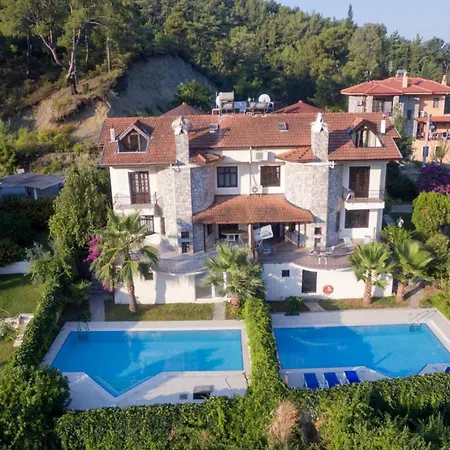 Peaceful Escape With Private Pool גוג'ק