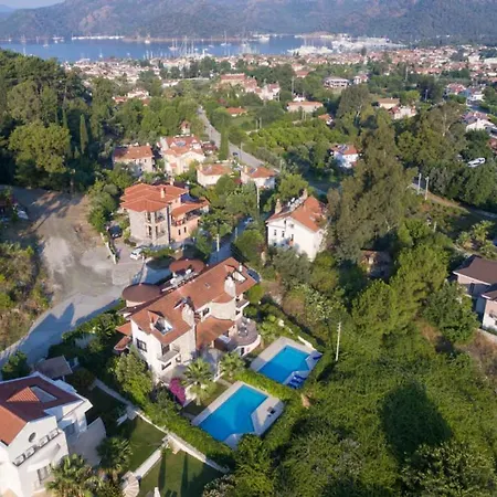 Peaceful Escape With Private Pool Vakantiehuis